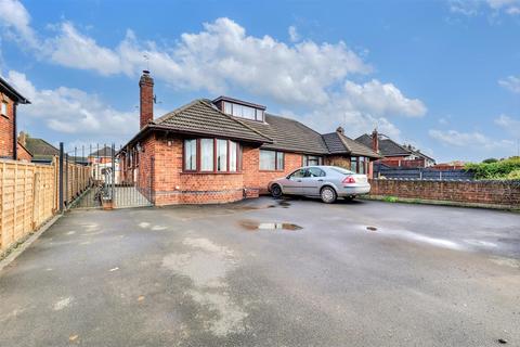 2 bedroom semi-detached bungalow for sale, Nuneaton Road, Bulkington