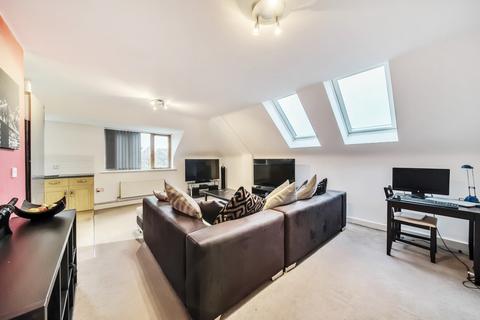 1 bedroom flat for sale, Monkswood Gardens, Borehamwood, WD6