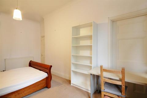 House share to rent, Dartmouth Road, London, NW2