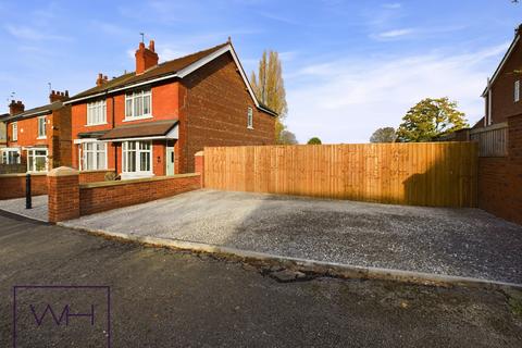 3 bedroom semi-detached house for sale, Finkle Street, Doncaster DN5