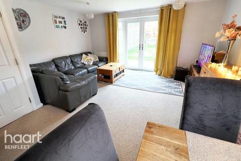 3 bedroom semi-detached house for sale, The Poppies, Benfleet