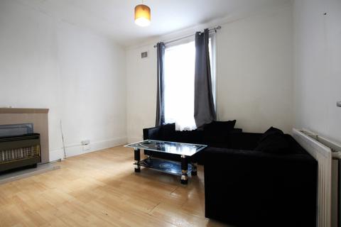 3 bedroom terraced house to rent, London E7