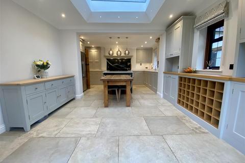 undefined, Gong Hill Drive, Farnham GU10