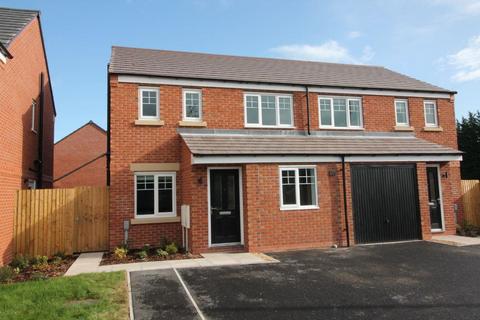 4 bedroom semi-detached house to rent, 27 Drill Hall Place