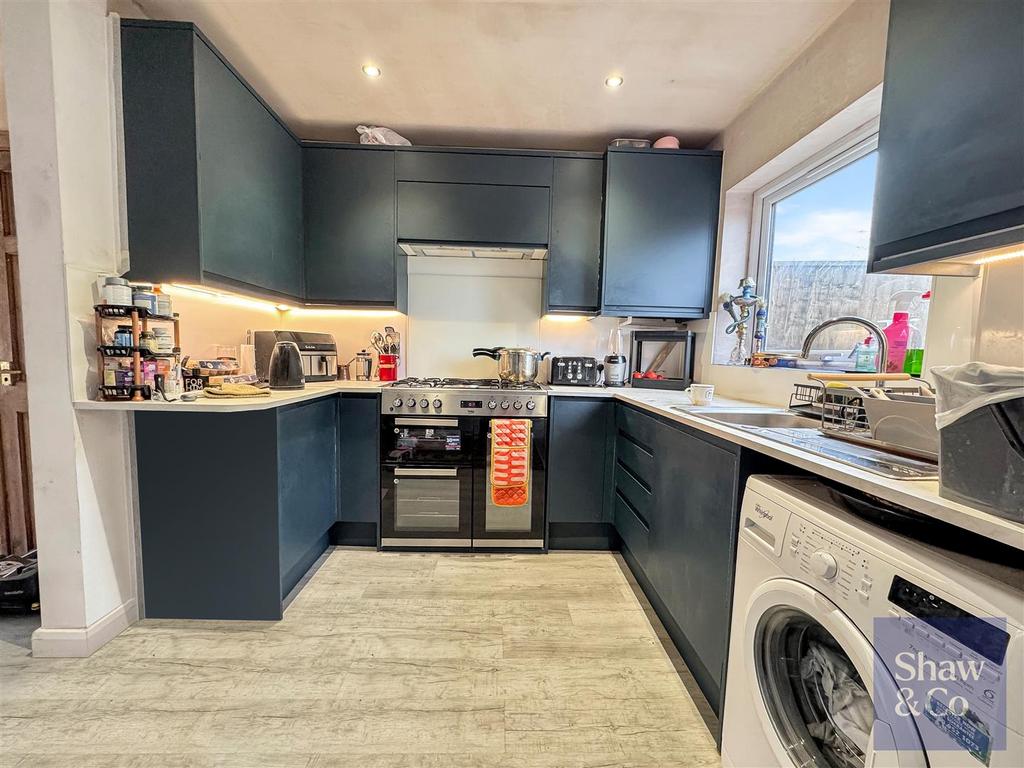 Kitchen enhanced.jpg