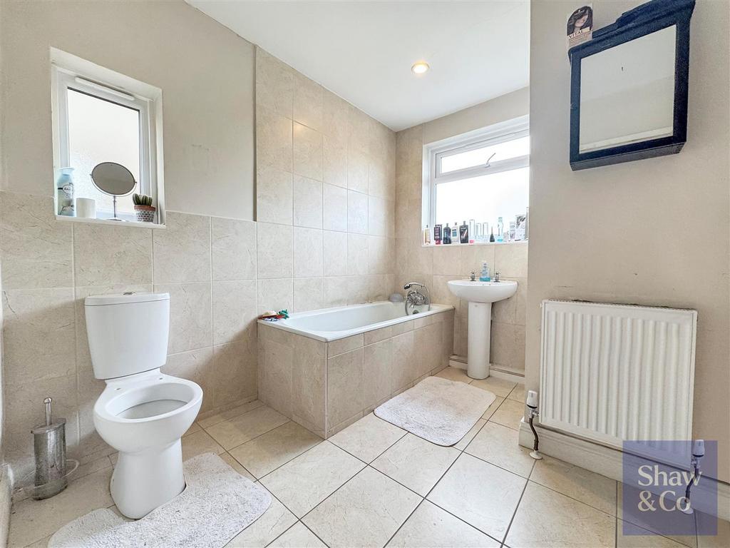Bathroom enhanced.jpg