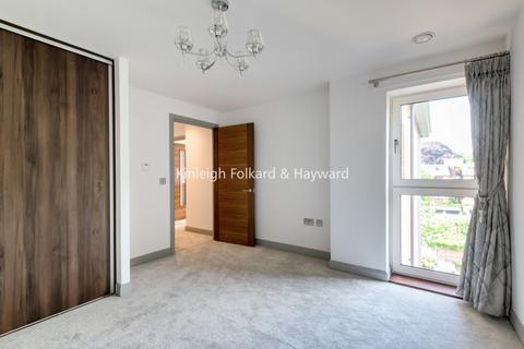 2 bedroom apartment to rent, Albemarle Road Beckenham BR3