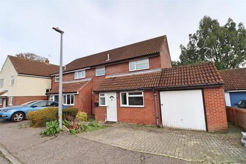 3 bedroom semi-detached house to rent, Longleaf Drive, Braintree