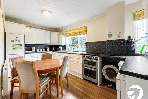 3 bedroom semi-detached house for sale, Frognal Gardens, Teynham, Sittingbourne, Kent, ME9