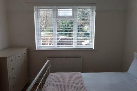 1 bedroom in a house share to rent, Cheriton Drive, London SE18