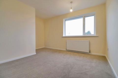 2 bedroom townhouse to rent, Netherbridge Avenue, Lichfield WS14