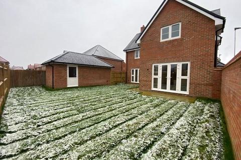 4 bedroom detached house for sale, Shopwyke Strait, Chichester, West Sussex, PO20