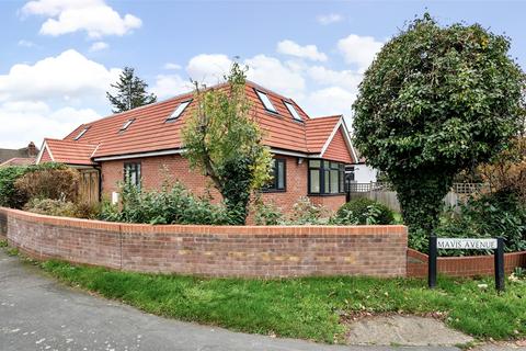 4 bedroom detached house for sale, Kingston Road, Surrey KT19