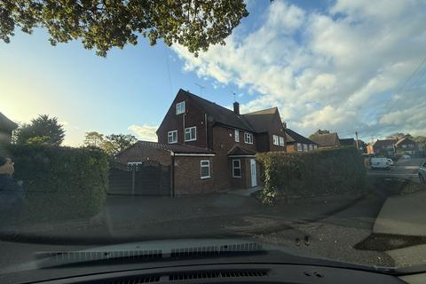 3 bedroom detached house to rent, Caishowe Road, Borehamwood WD6