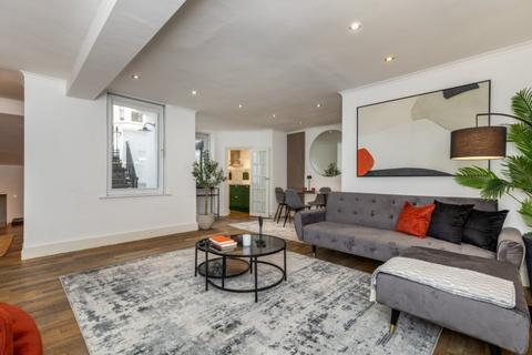 3 bedroom apartment for sale, Penywern Road, Earls Court, London, SW5