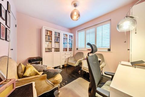 71 Crescent Road, Kingston Upon Thames, KT2 7RE