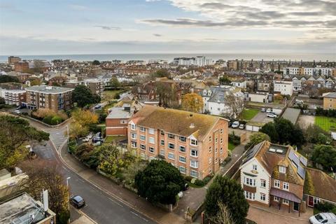 2 bedroom flat for sale, 29 Shelley Road, Worthing, West Sussex, BN11 4DF