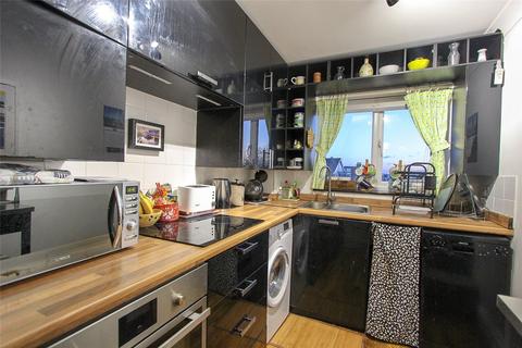 2 bedroom apartment for sale, Leigh Road, Leigh-on-Sea, Essex, SS9