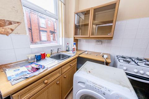 7 Dobson Terrace, Leeds, LS11 5PB