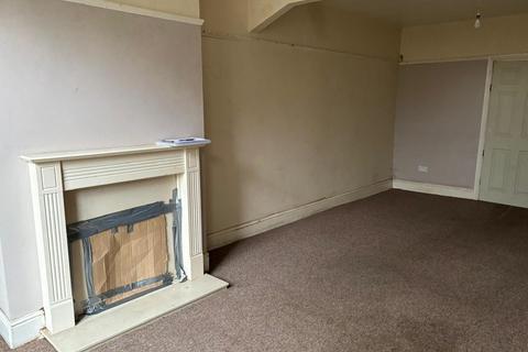 2 bedroom terraced house for sale, Sunningdale Road, Huddersfield, West Yorkshire, HD4