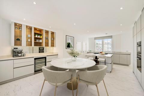 3 bedroom flat to rent, Sloane Street, London, SW1X