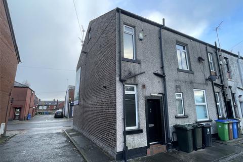 2 bedroom terraced house to rent, Manchester Road, Rochdale OL11