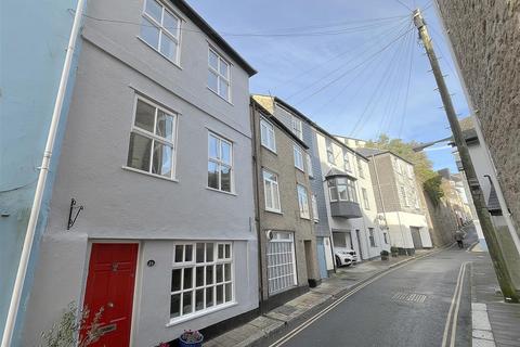 Broadstone, Dartmouth