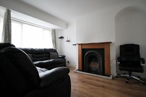 3 bedroom semi-detached house to rent, Ashridge Way,  Sunbury, TW16