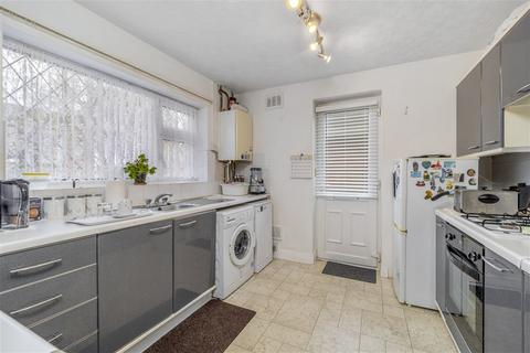 2 bedroom property for sale, Allington Gardens, PE21