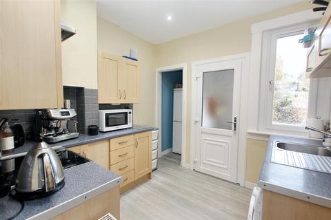 3 bedroom terraced house for sale, Waverley Crescent, Lanark