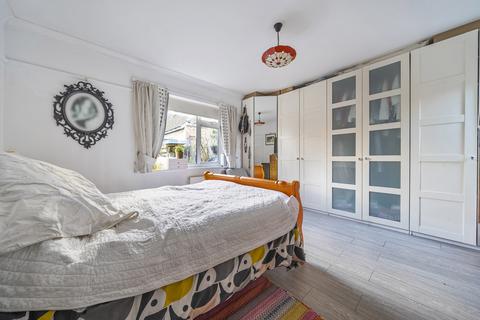 26 Limes Road, Folkestone, CT19 4AU