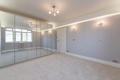 1 bedroom flat for sale, Chatsworth Court, Pembroke Road, London, W8