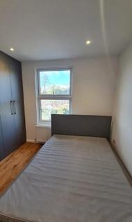 4 bedroom terraced house for sale, Chapter Road, Willesden Green, London