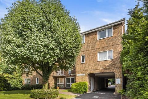 2 bedroom flat for sale, Surbiton,  Surrey,  KT6