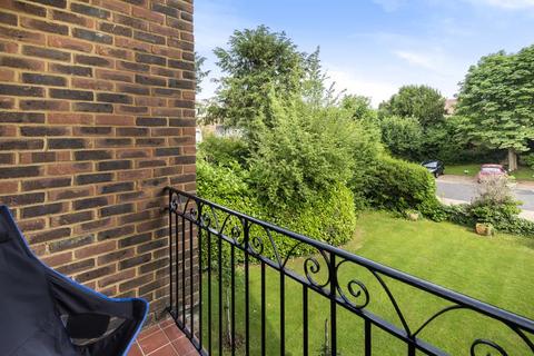 2 bedroom flat for sale, Surbiton,  Surrey,  KT6