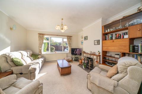 3 bedroom semi-detached house for sale, Wellen Rise, Hemel Hempstead, Hertfordshire, HP3 9PE