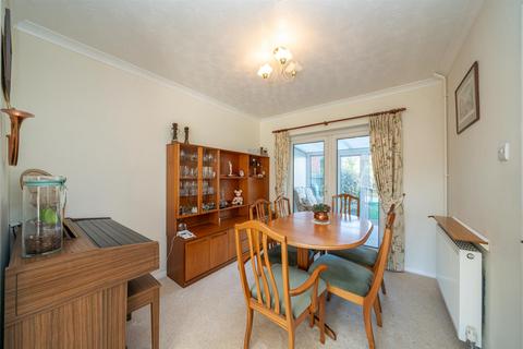 3 bedroom semi-detached house for sale, Wellen Rise, Hemel Hempstead, Hertfordshire, HP3 9PE