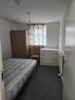 1 bedroom in a house share to rent, Vansittart Road, London E7