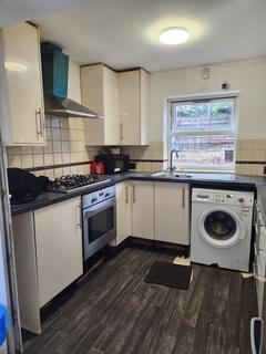 1 bedroom in a house share to rent, Vansittart Road, London E7