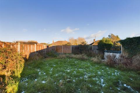 2 bedroom semi-detached bungalow for sale, Shearwater Grove, Innsworth, Gloucester