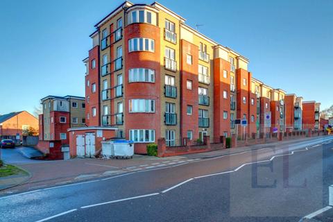 2 bedroom apartment to rent, Whippendell Road, Watford WD18