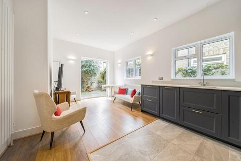 2 bedroom flat for sale, Halford Road, Fulham