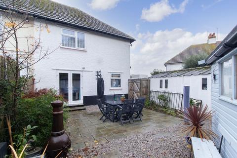 3 bedroom semi-detached house for sale, Dering Road, Herne Bay, CT6