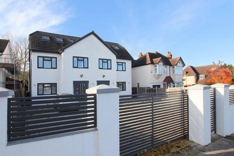 4 bedroom semi-detached house for sale, The Glade, Shirley