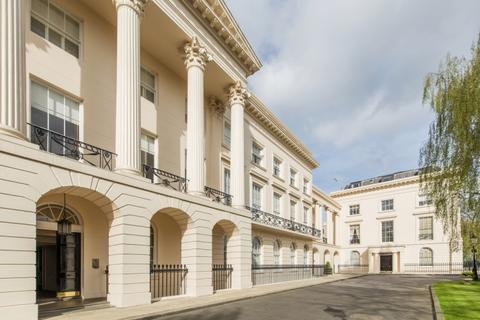 3 bedroom apartment to rent, Clarence Terrace London NW1