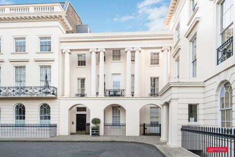 3 bedroom apartment to rent, Clarence Terrace London NW1