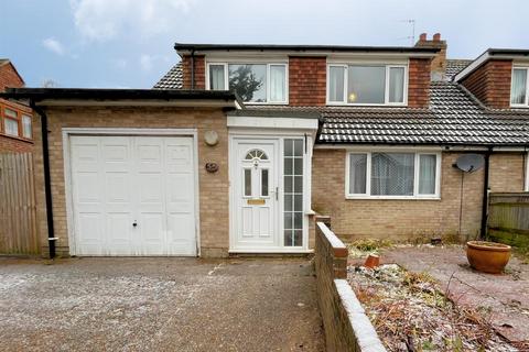 3 bedroom semi-detached bungalow to rent, Ashburnham Road, Hastings TN35