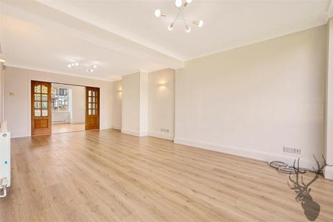 4 bedroom semi-detached house to rent, Grange Crescent, Chigwell IG7