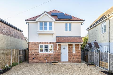 2 bedroom detached house for sale, Hillfield Road, Selsey, PO20