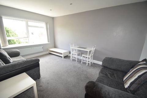 2 bedroom flat to rent, 3 Moorfield Court